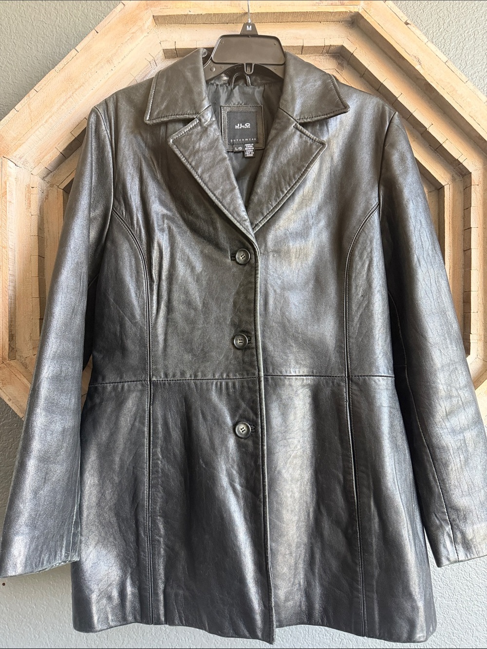 Leather jacket - Picture 3 of 12